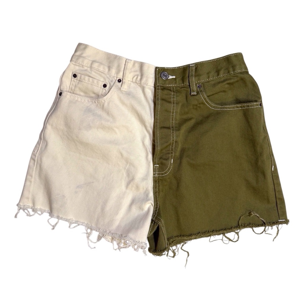 PACSUN split color olive green/cream high rise button fly Jean shorts size 28